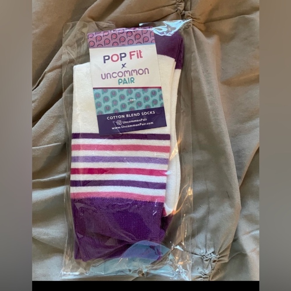 POP FIT - NEW - Uncommon Pair cotton blend socks one size